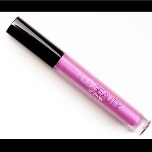 Huda Beauty Lip Strobe in Mystical